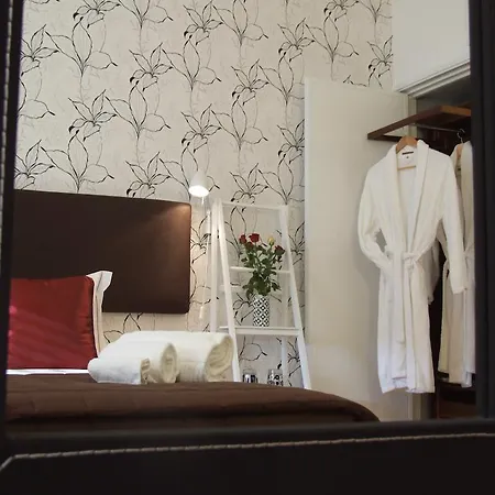 Bed & Breakfast Thehouse