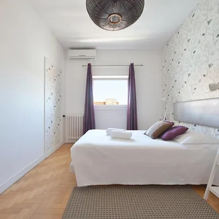 Thehouse לינה וארוחת בוקר 3*